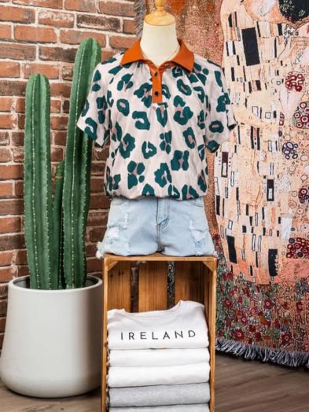 Casual leopard print button contrast collar blouse with faux leather collar